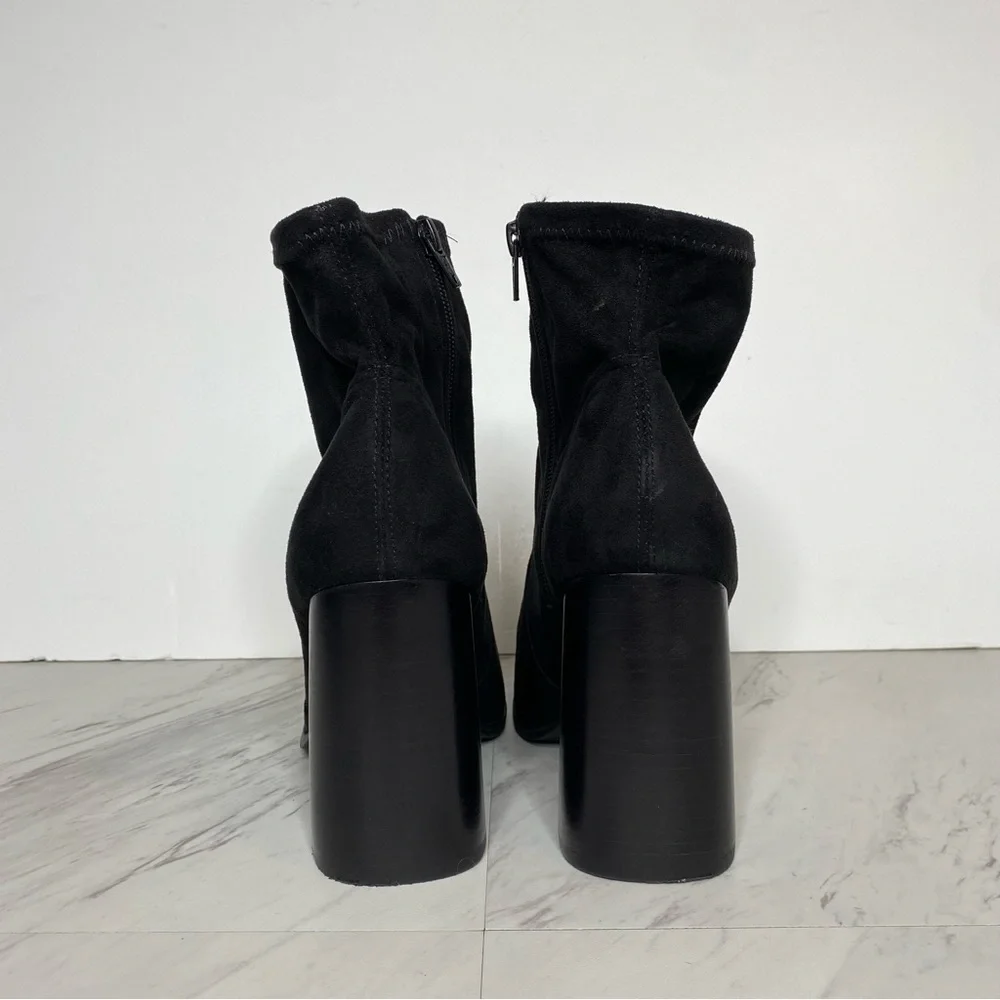 Steve Madden Touchdown Black Heeled Bootie 9.5